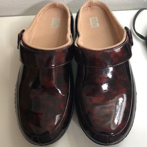 Fit Flop Size 9 clogs